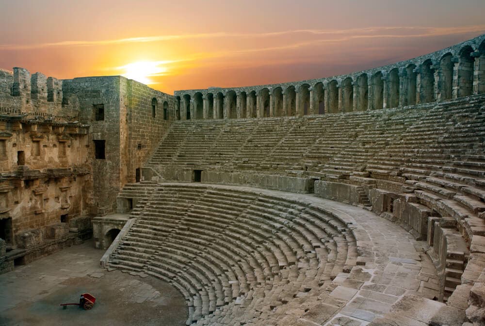 Aşkın yeryüzündeki eseri: Aspendos