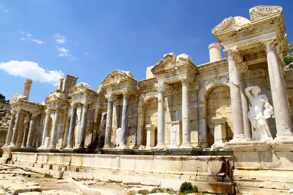 Doğal ve tarihi güzellikleri sunan şehir; Burdur