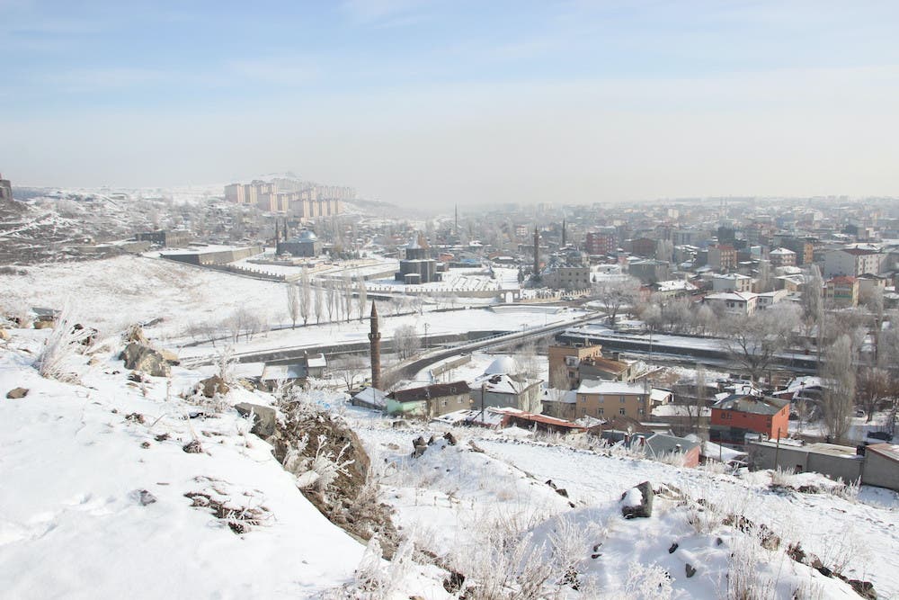 Kars’ın sevdalı kar taneleri