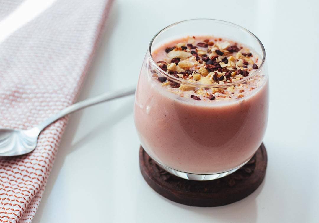 Çilekli, Muzlu, Kefirli Smoothie