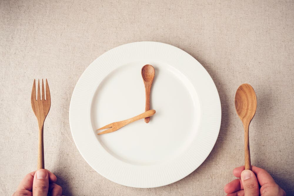 Intermittent Fasting (IF) aralıklı oruç diyeti nedir?