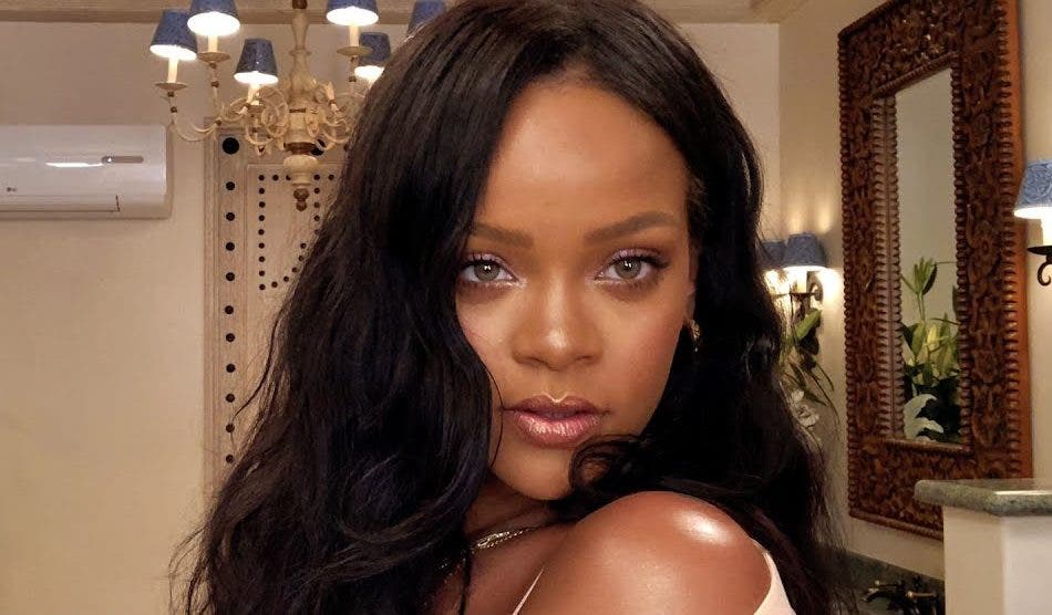 Rihanna’nın makyaj ve güzellik sırları